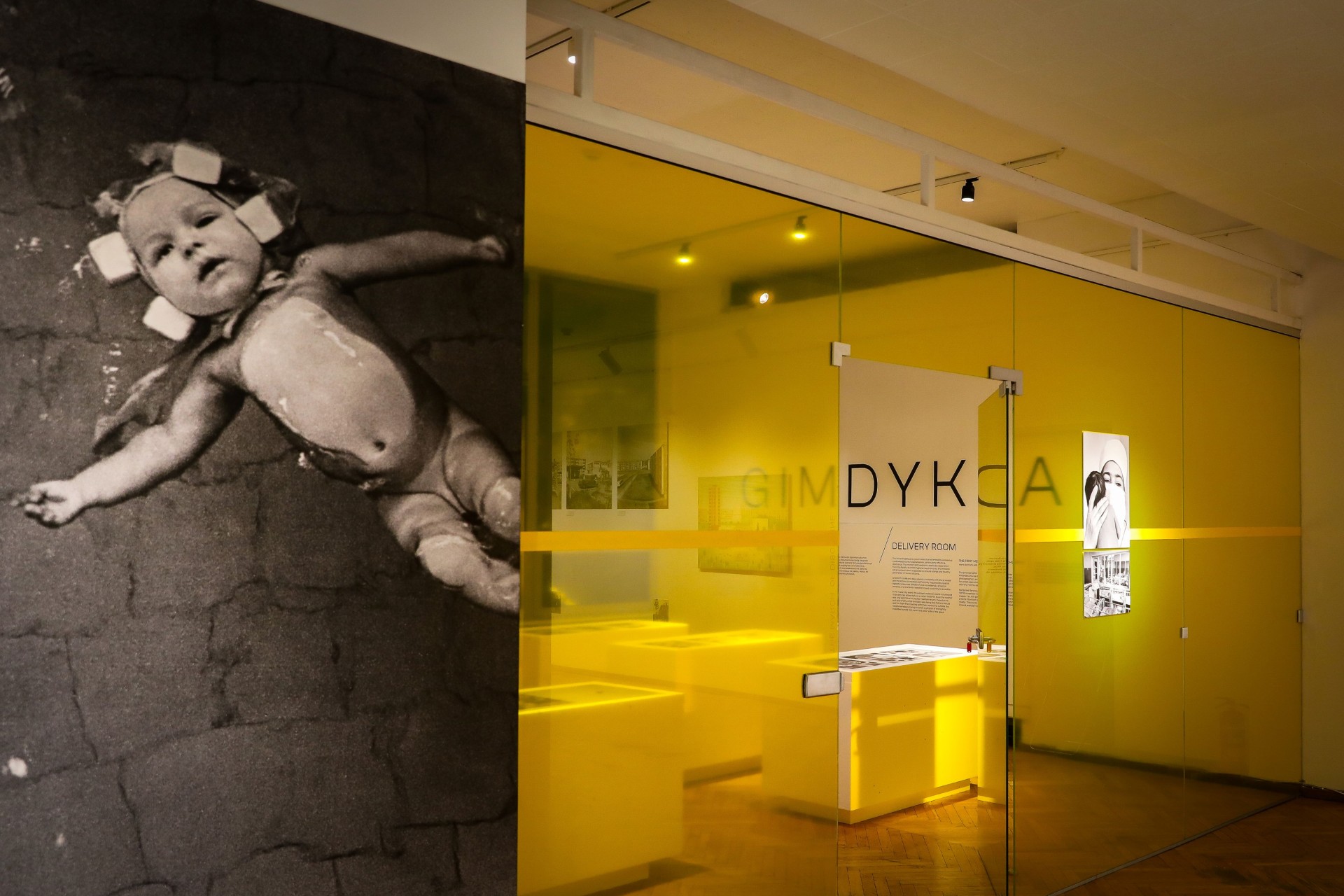 Paroda „Pasaka. Vaikystė Lietuvoje vėlyvuoju sovietmečiu“ Kauno paveikslų galerijoje. ©Justė Mocevičiūtė
