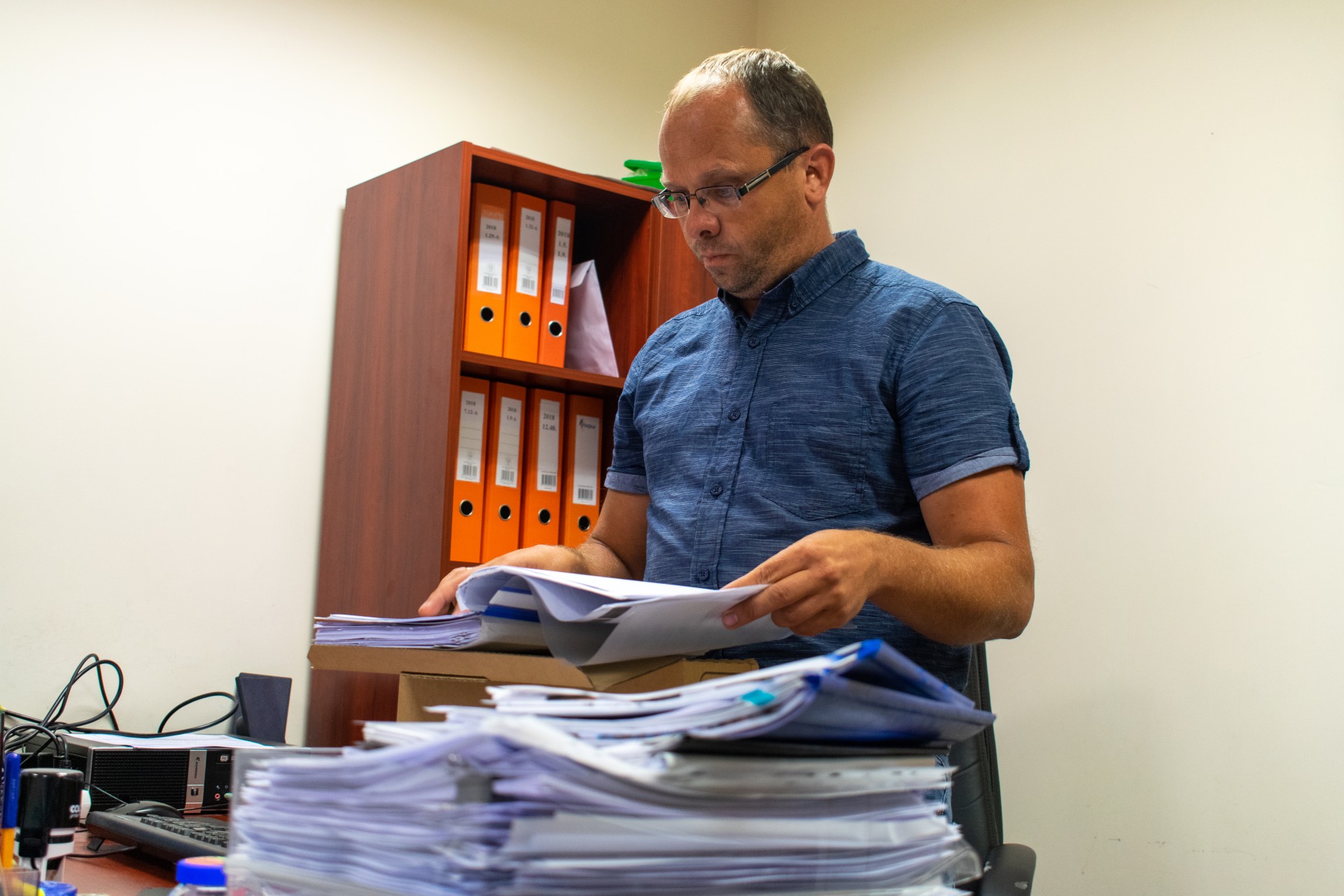 Alius Baranauskas sako, kad viena iš Miesto sodo vertingųjų savybių yra želdiniai, tarp jų – ir Laisvės angelo aikštės klevai. ©Indrė Kiršaitė