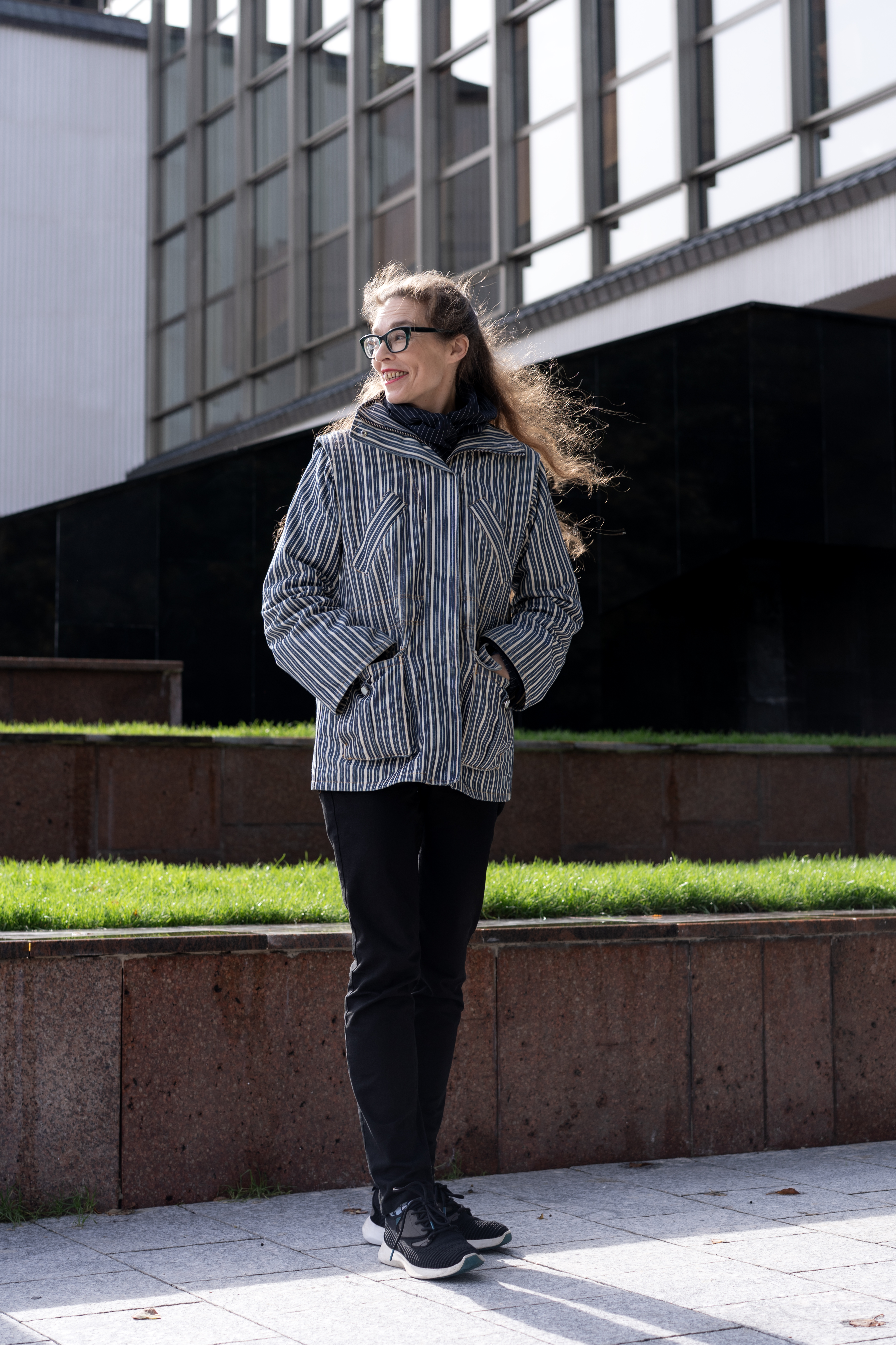 „Kai išgirdau pirmus muzikinius garsus, man tai buvo kažkas stebuklingo, nepalyginama su niekuo. Nei su kitu žmogumi, nei su žodžiu“, – Žibuoklė Martinaitytė, viena kertinių šiuolaikinių Lietuvos kompozitorių. ©Severina Venckutė
