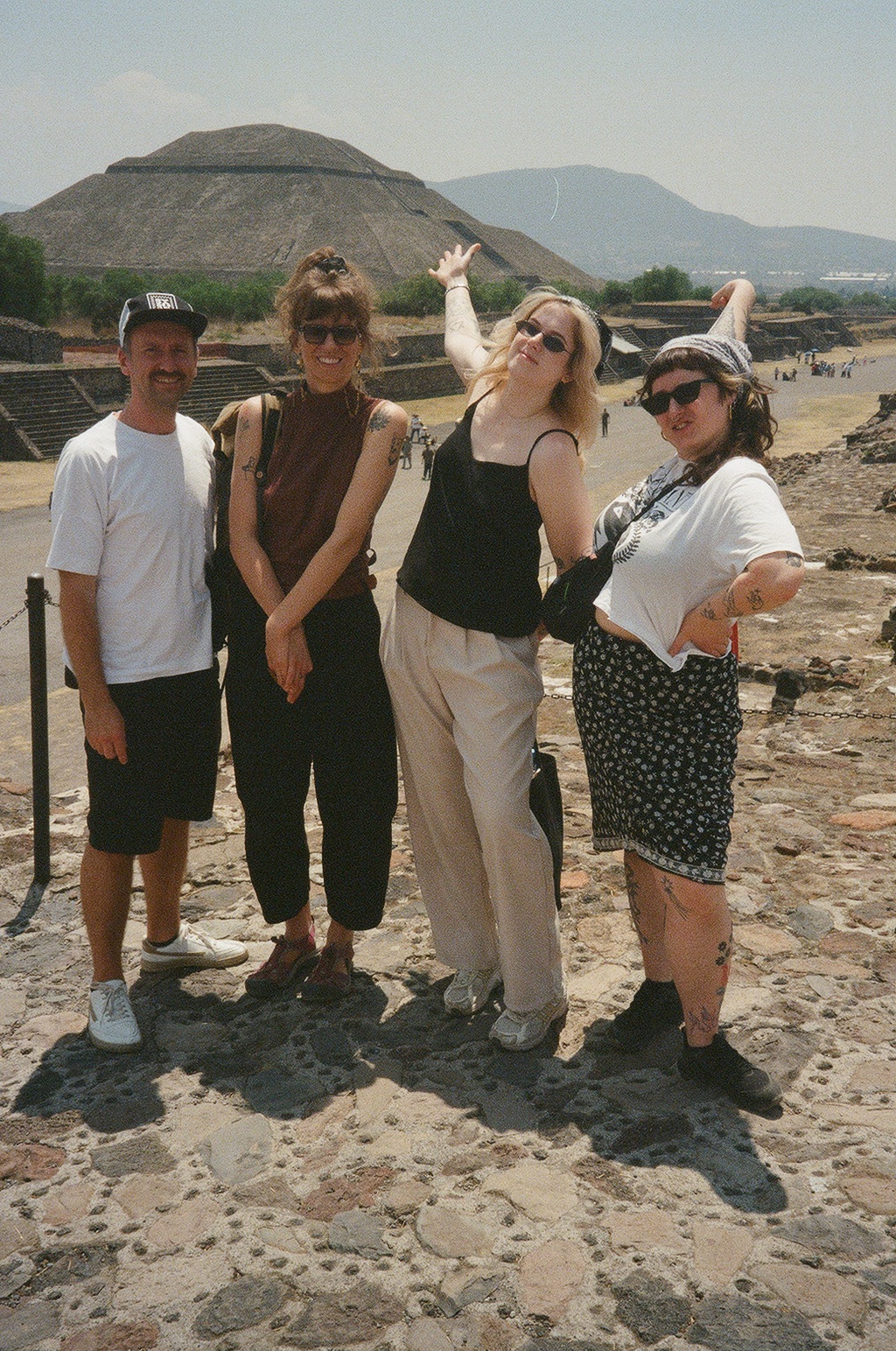 Prie Teotihuacan piramidžių, pakeliui į koncertą Meksiko mieste. ©shishi