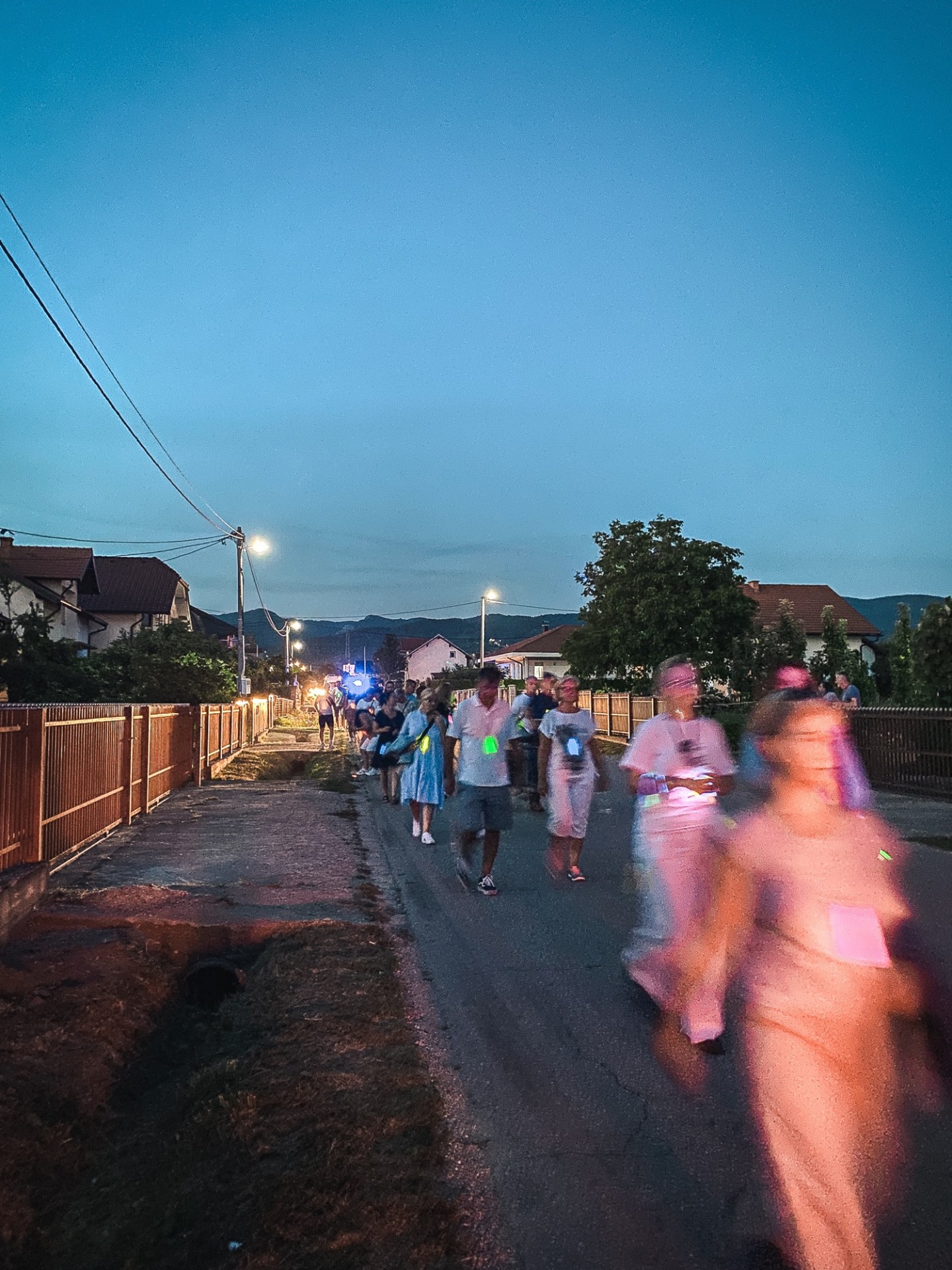 „Šviesos kelias“ iš Kozaraco į Trnopolje. ©Remigijus Paulauskas