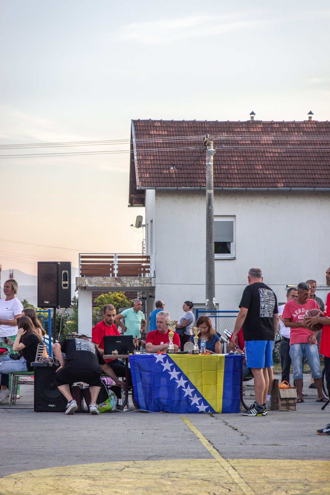 Ervin Blažević organizuojamo krepšinio turnyro teisėjai. ©Remigijus Paulauskas