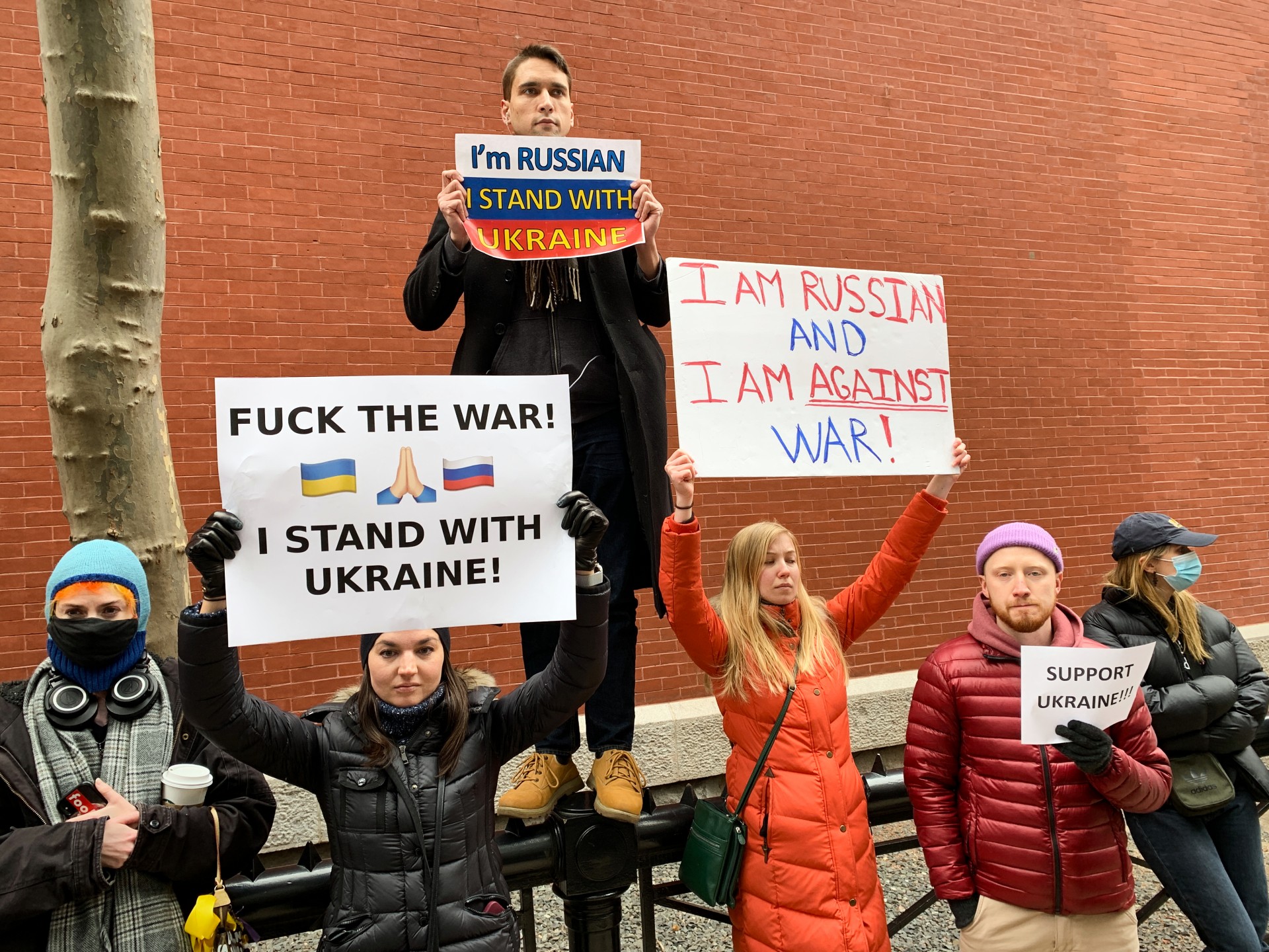 Protestas prieš Rusijos invaziją į Ukrainą prie Rusijos konsulato Niujorke, vasario 24 d.