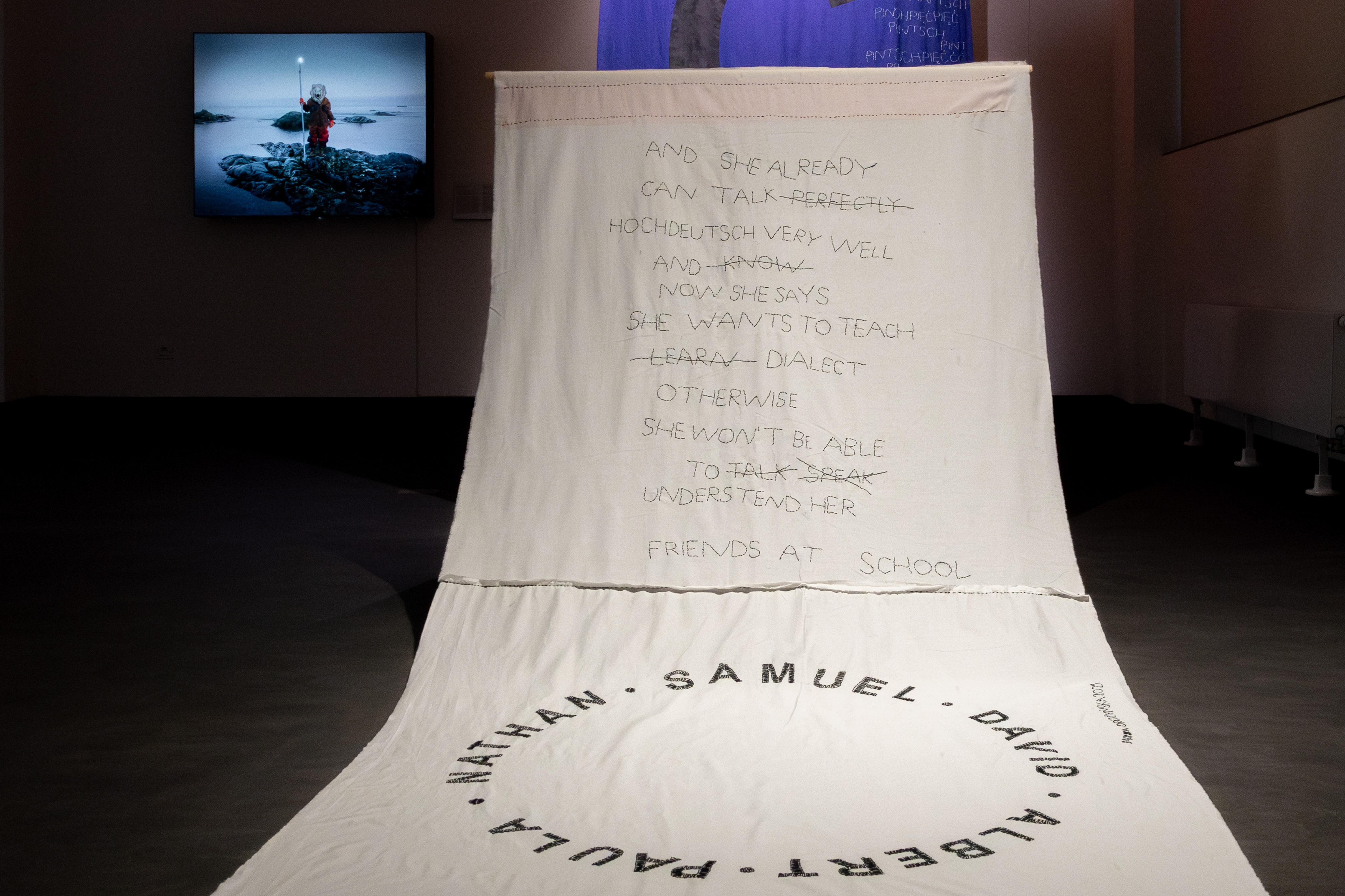 Monika Drożyńska „Five/Fünf/Pięć“ (2021). ©Anna Rezulak
