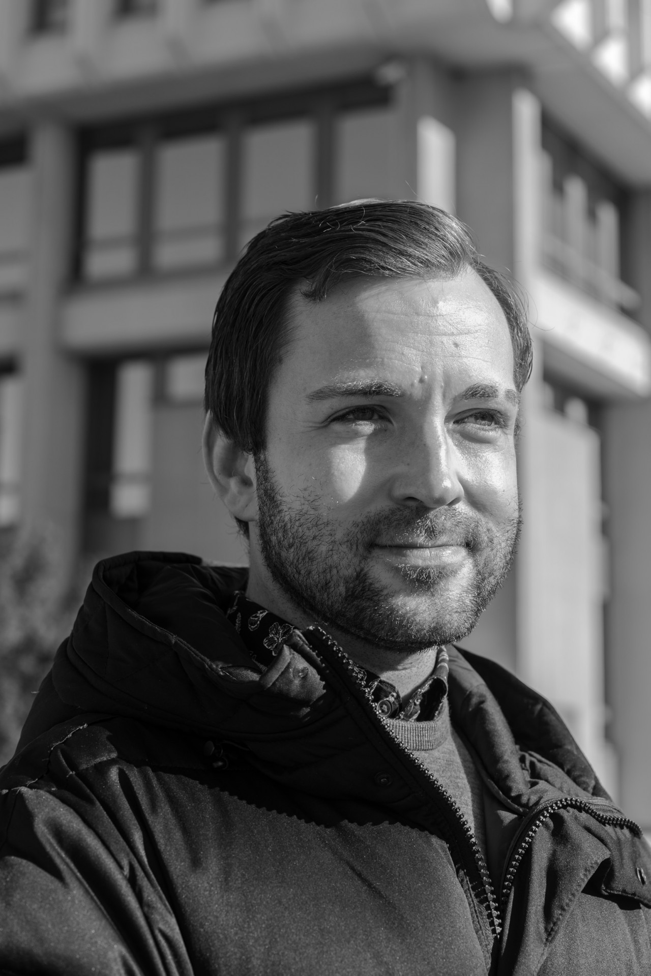 Be kitų patirčių, kaip LGBTQ aktyvistą T.V. Raskevičių formavo darbas Lietuvos gėjų lygoje, kur jis keturis metus buvo teisininkas ir viešosios politikos koordinatorius.