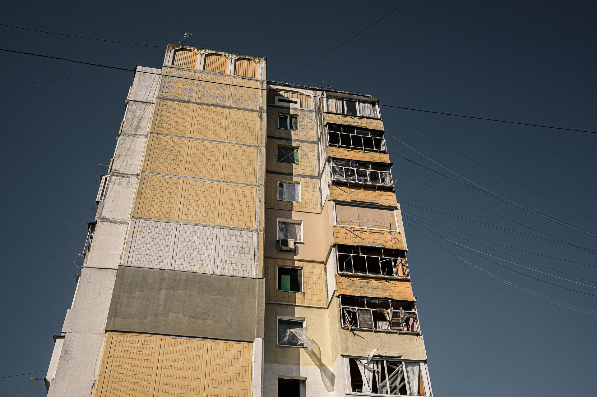 Sprogimo bangos suniokotas gyvenamasis namas Vasilkive.
