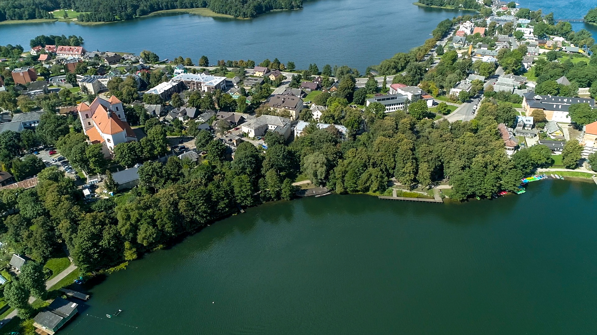 Trakų pusiasalio panorama iš drono skrydžio. Pakrantėms tvarkyti skirtas ne vienas projektas. ©Žygimantas Abromavičius