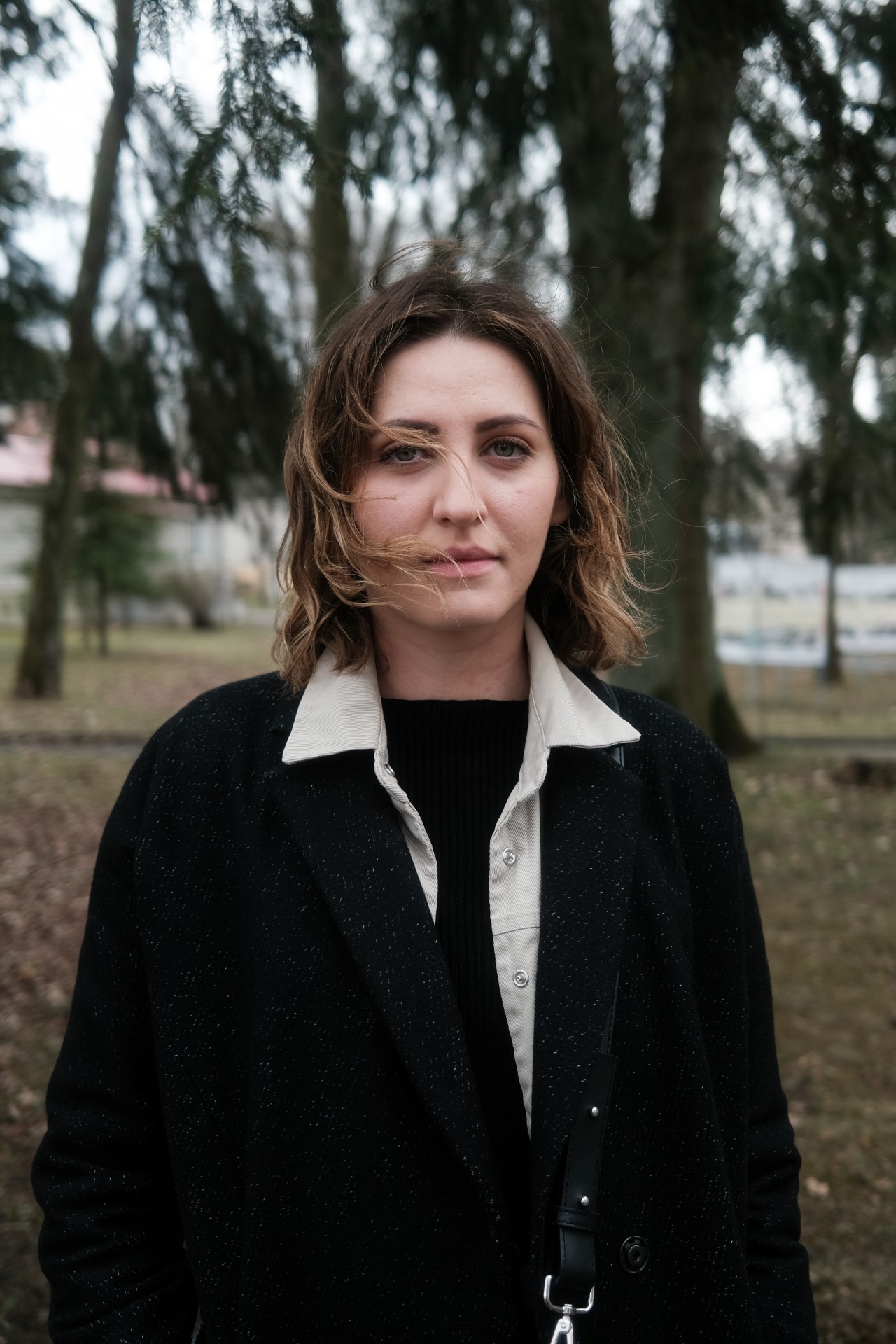 „Niekada anksčiau nebuvo, kad mirtų keturi žmonės per vieną budėjimą. Tai tokį atvejį turėjau dirbdama su COVID-19“, – sako Smiltė Kolevinskaitė, ketvirtų metų anesteziologijos-reanimatologijos gydytoja-rezidentė. ©Karolis Pilypas Liutkevičius