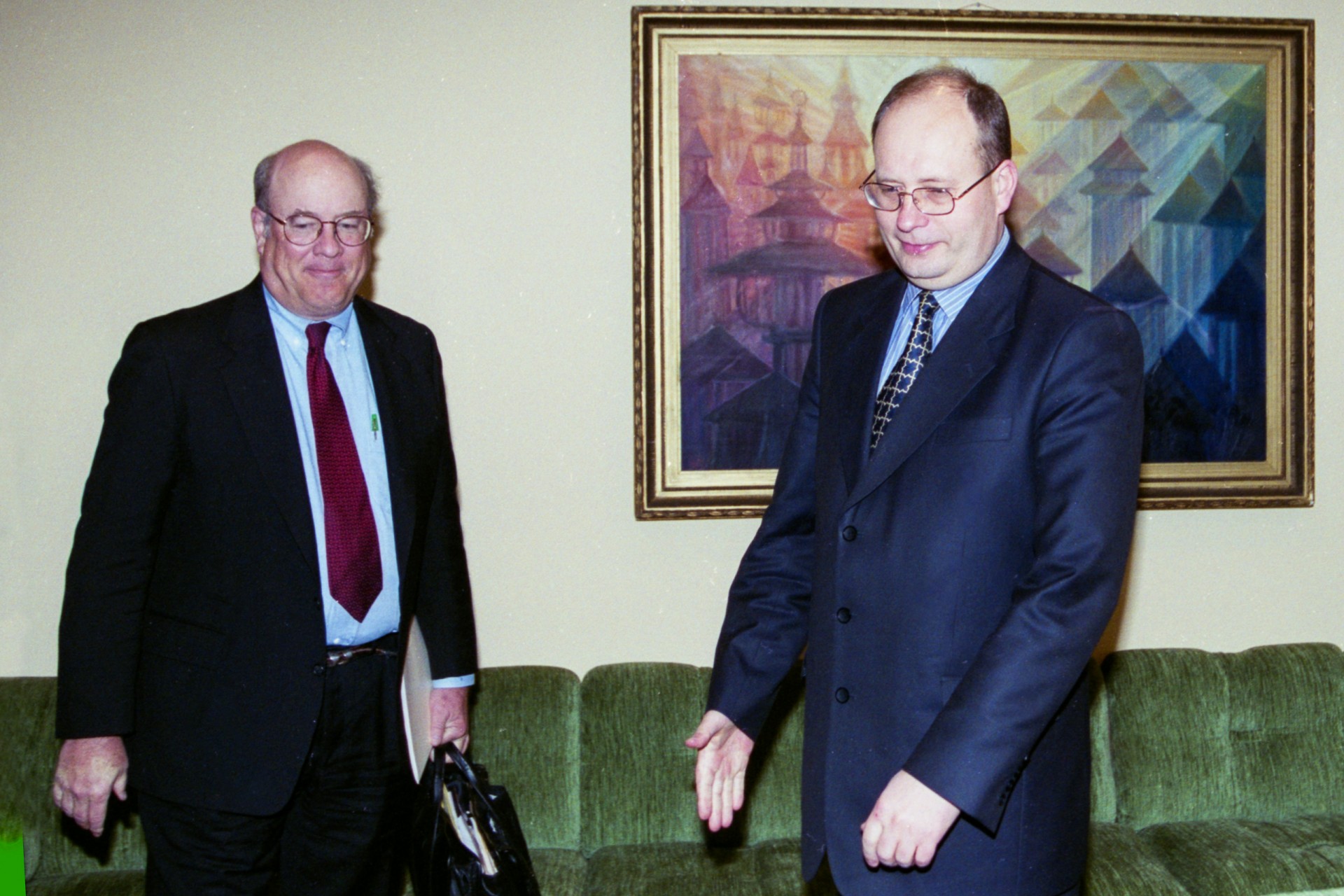 Sprendimų dėl „Mažeikių naftos“ pardavimo „Williams“ priėmėjai – „Williams International“ prezidentas Johnas Bumgarneris ir premjeras Gediminas Vagnorius. Vyriausybė, 1999 m. balandžio 13 d.