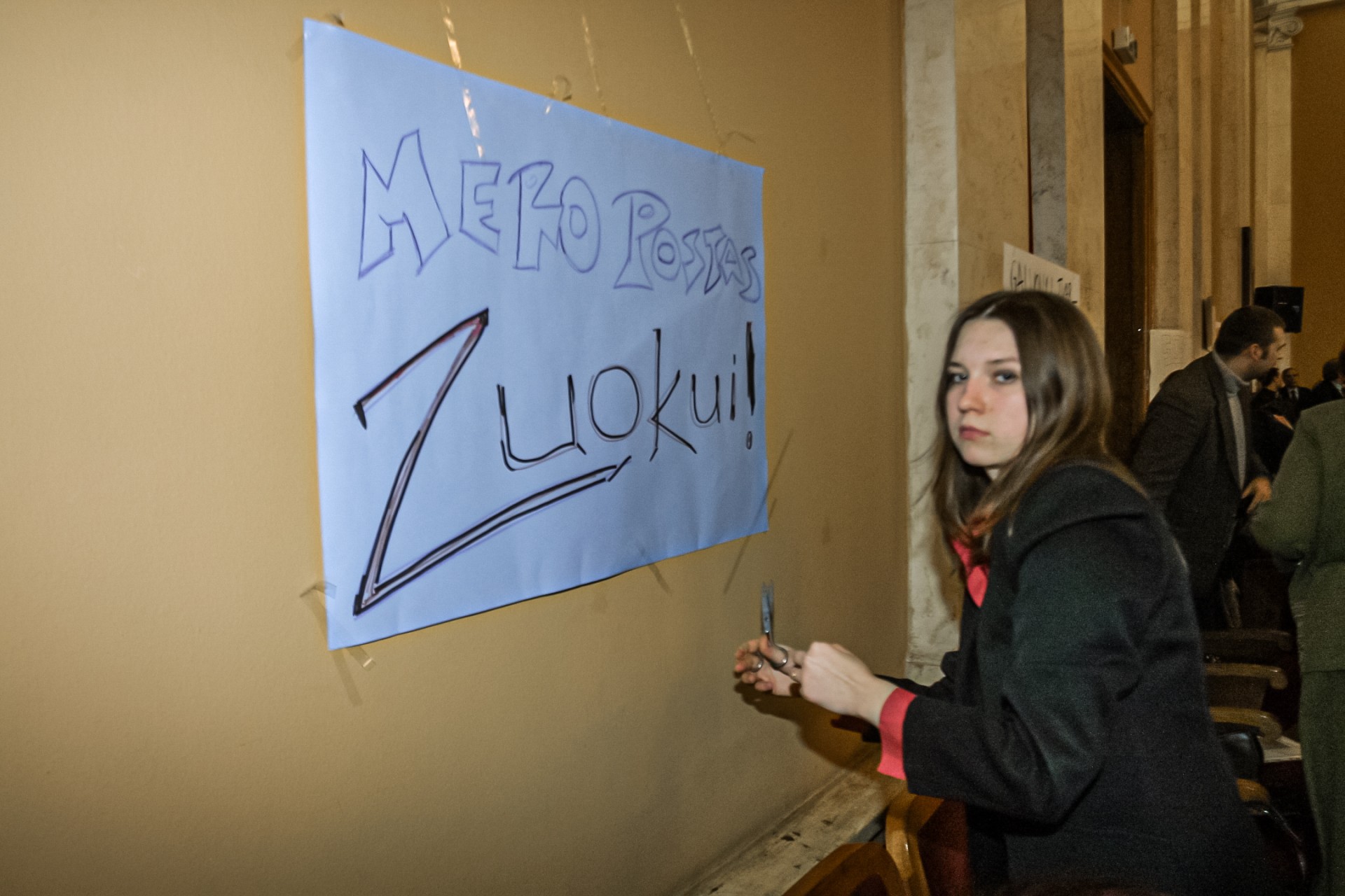 Zuoko nusikaltimas ir bausmė: 2003 metų chronologija